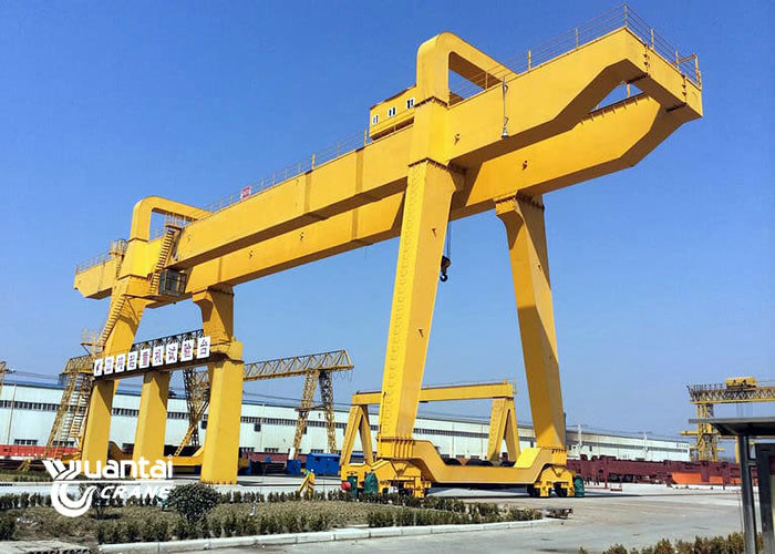 Stable Heavy Duty Crane , Adjustable Gantry Crane Hoist Lifting Mechanism