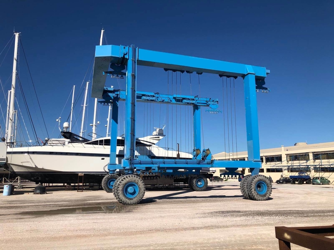 Marine Travel Lift Mobile Gantry Crane Boat Hoist 50~200ton