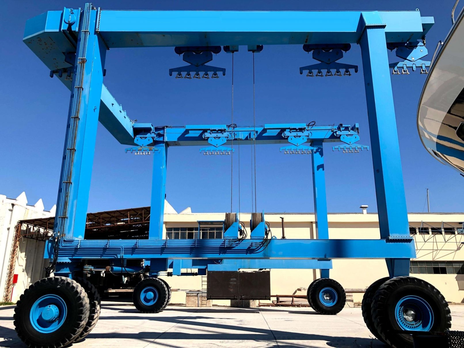 20-500T New Products Mobile Boat Lift Yacht Lift Gantry Crane