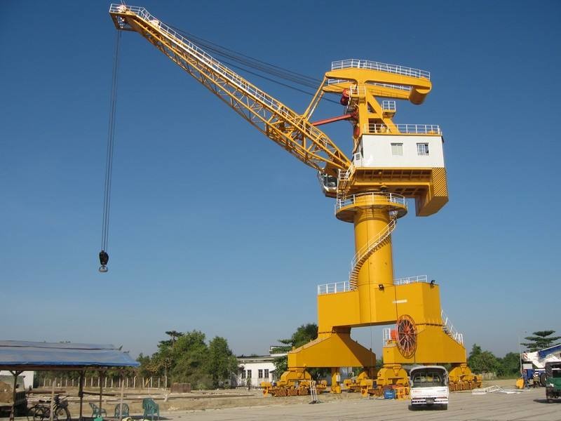 Shipyard Container Portal Gantry Cranes 10 Ton-50 Ton Pedestal Jib Floating