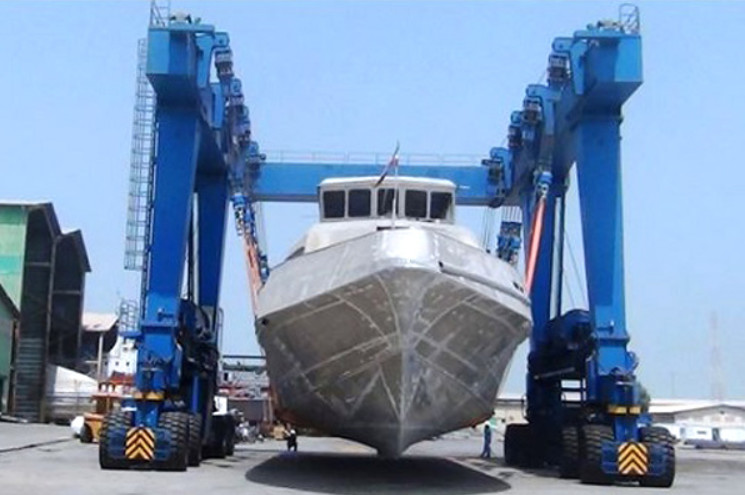 5m/Min Marine Traveling Lift Boat Hoist Yacht Crane 5 - 1000 Ton Capacity