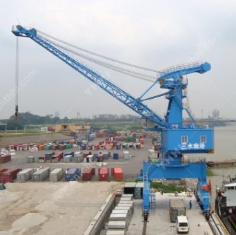 Efficient Cargo Handling Shipyard Port Cranes 5t To 40ton Floating Dock Crane