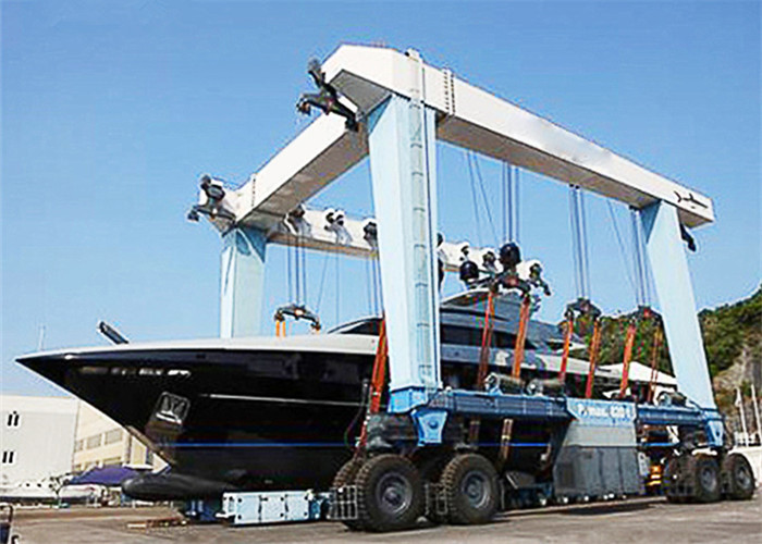 120 Ton Harbour Port Rubber Wheel Boat Hoist Crane 5m-110m Span