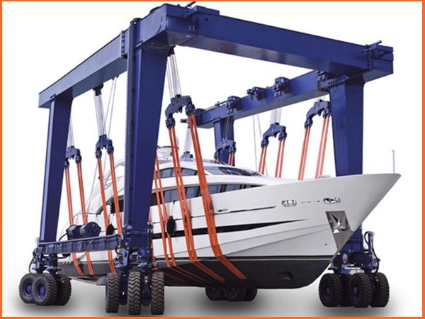 Boat Hoist Rubber Tired Gantry Crane For Lifting Boat Vessel Ship