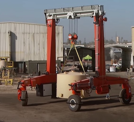 Customized Mobile Gantry Cranes 25-100t Capacity 6~35m Lifting Height